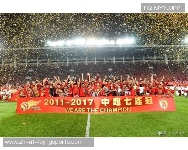 瘦弱足球球星如何用灵活与智慧征服赛场成就辉煌职业生涯